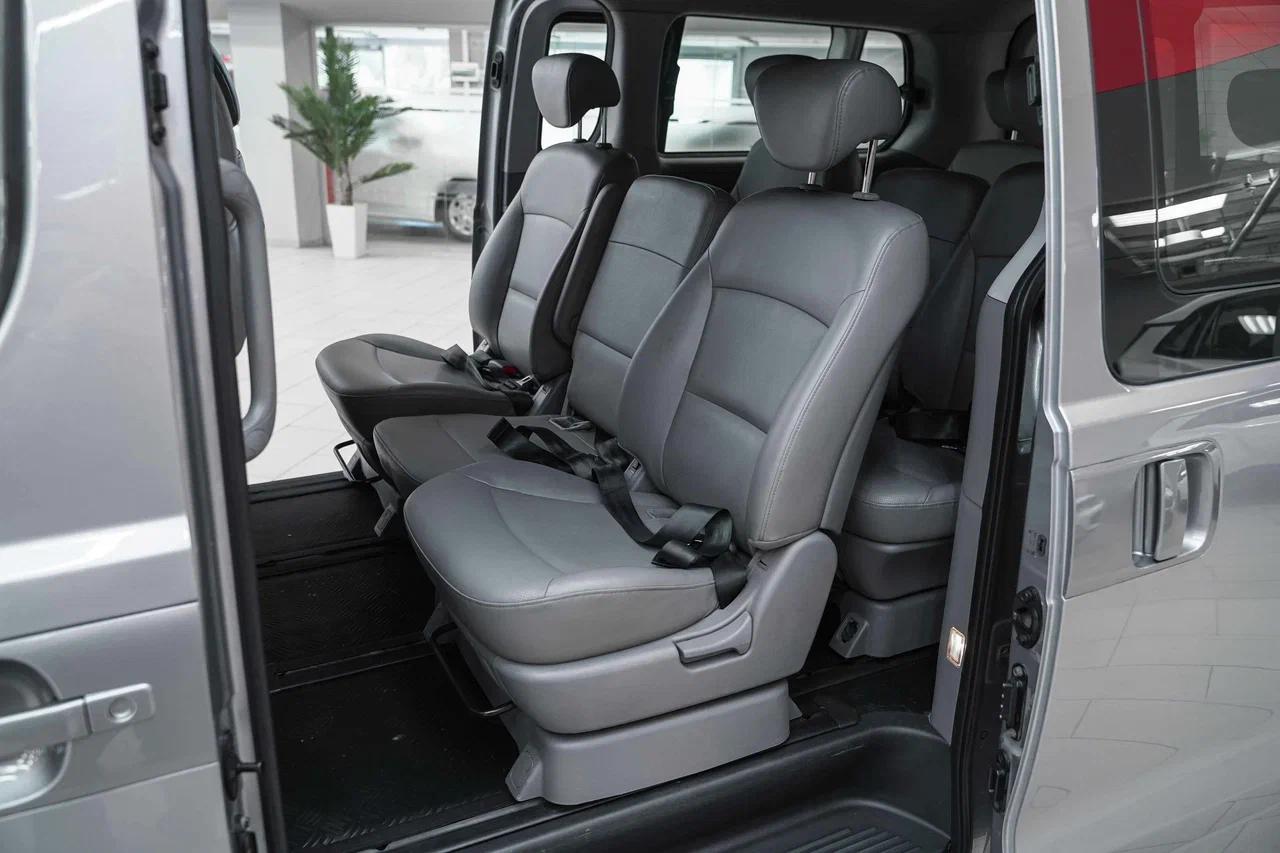 Hyundai Grand Starex 2014, серый, ДЦ Орехово