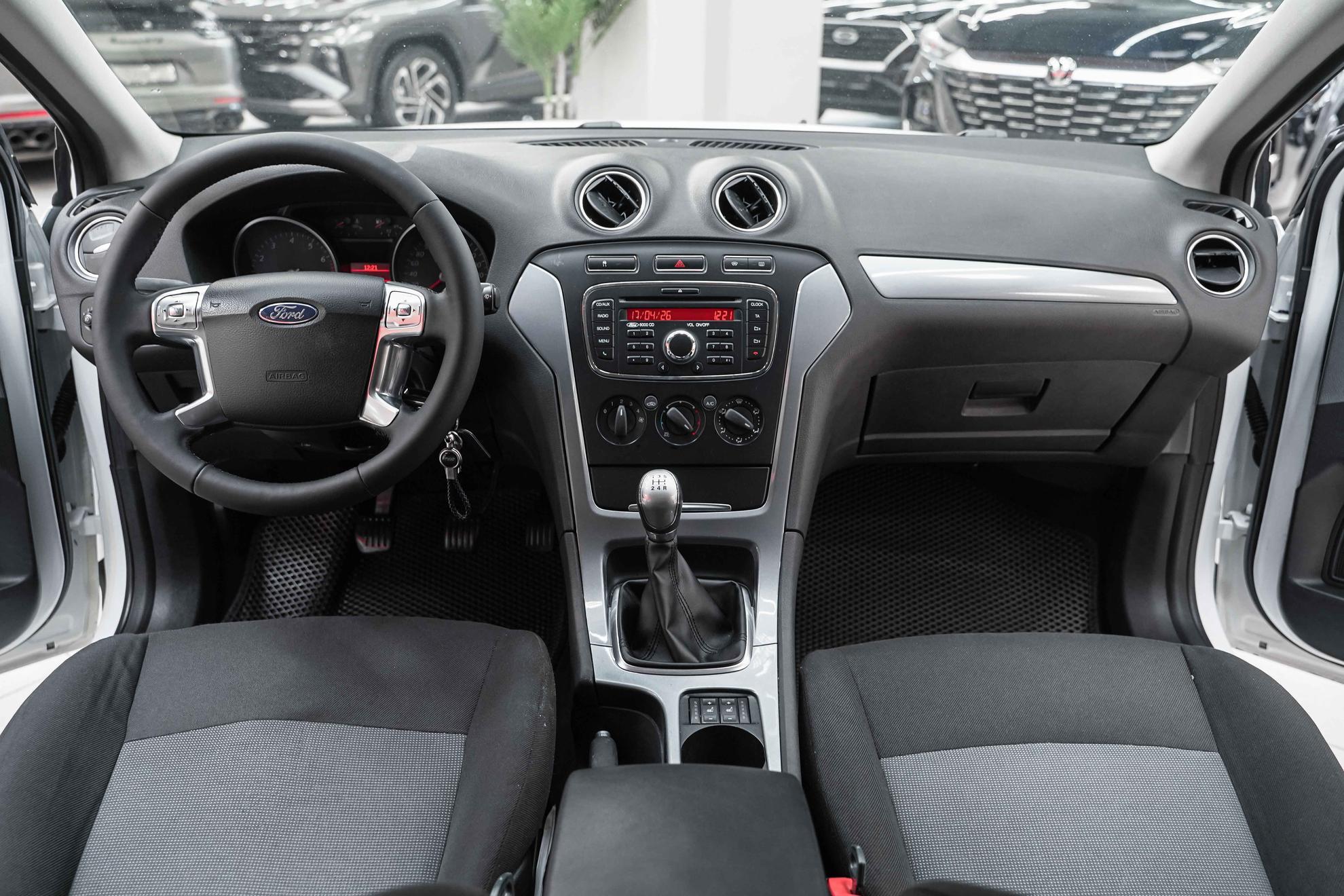 Ford Mondeo 2013, белый, ДЦ Орехово