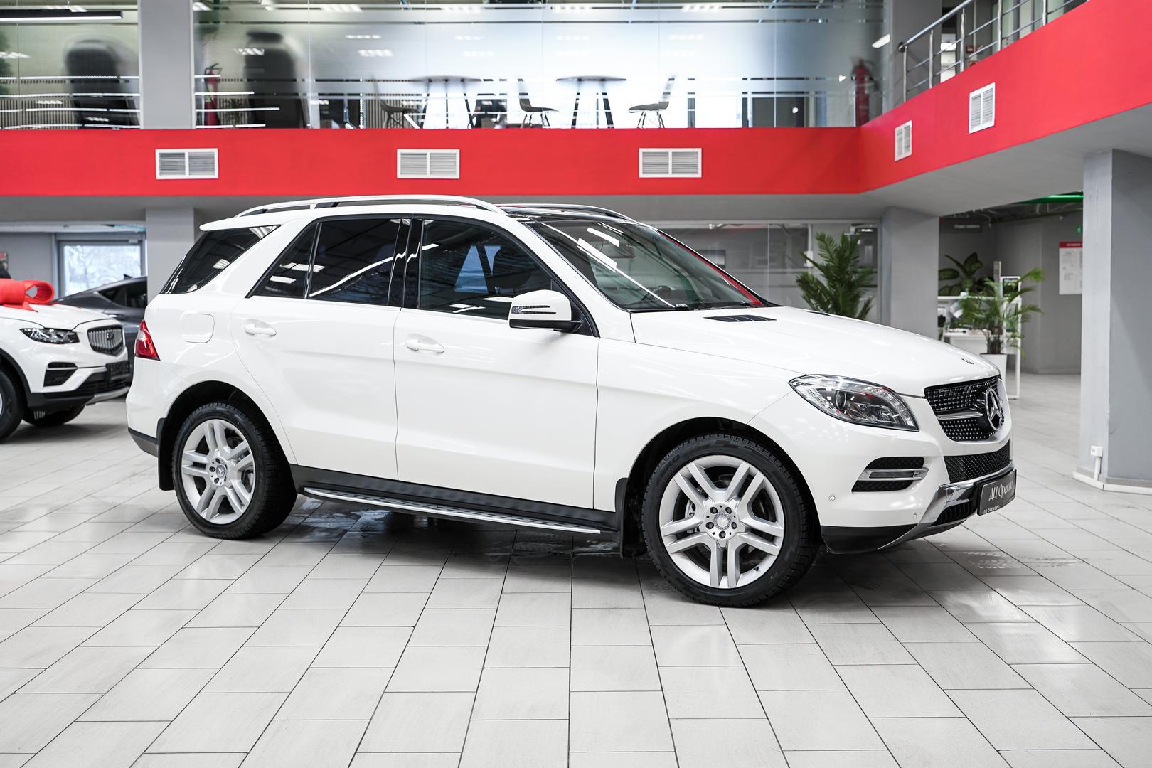 Mercedes-Benz M-Класс 2014, белый, ДЦ Орехово