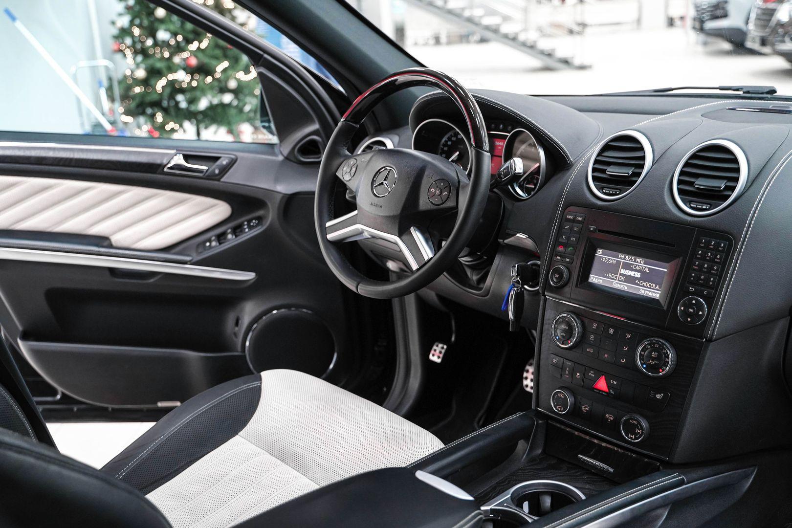 Mercedes-Benz GL-Класс 2012, черный, ДЦ Орехово