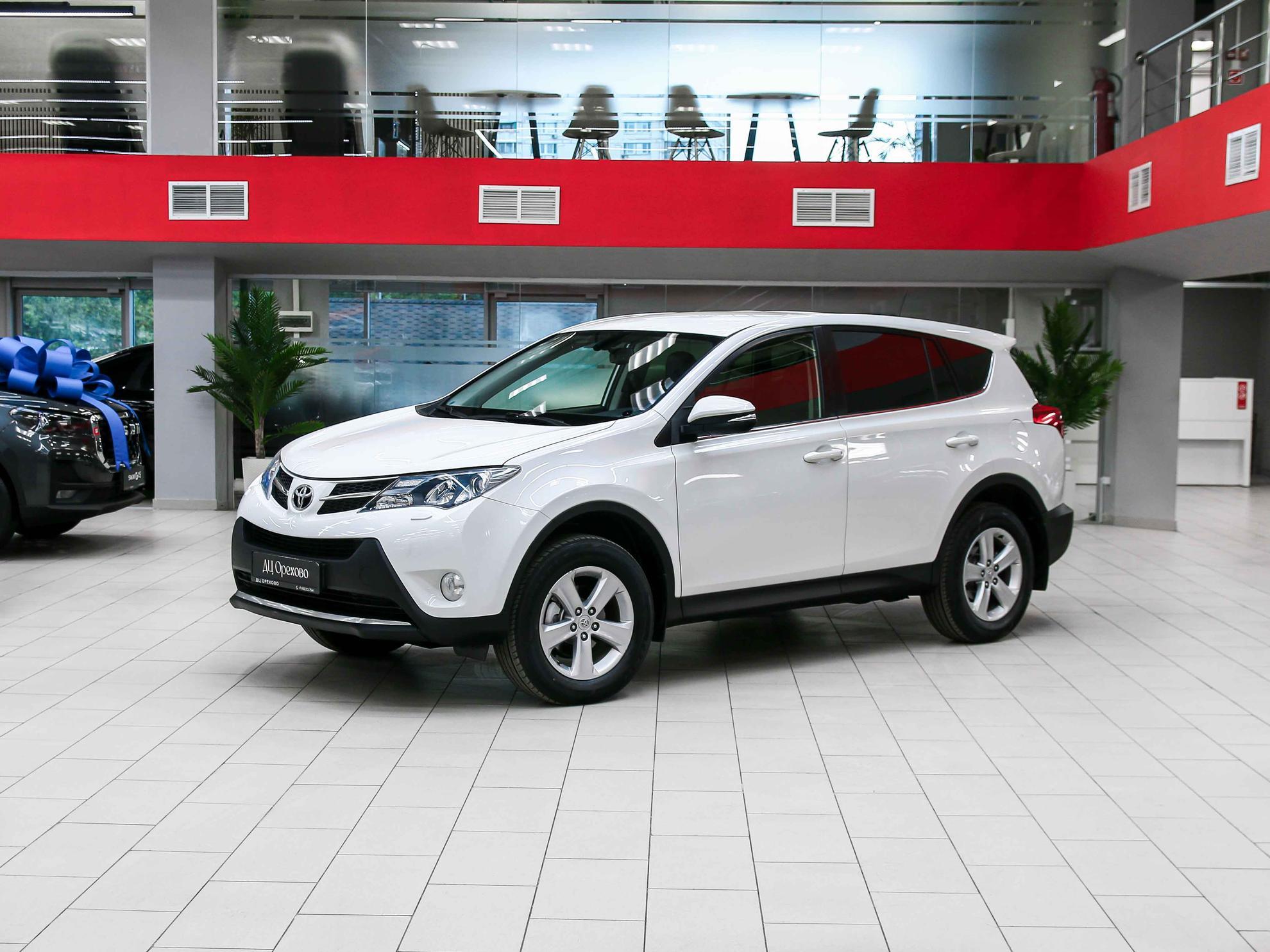 Toyota RAV4 2013, белый, ДЦ Орехово