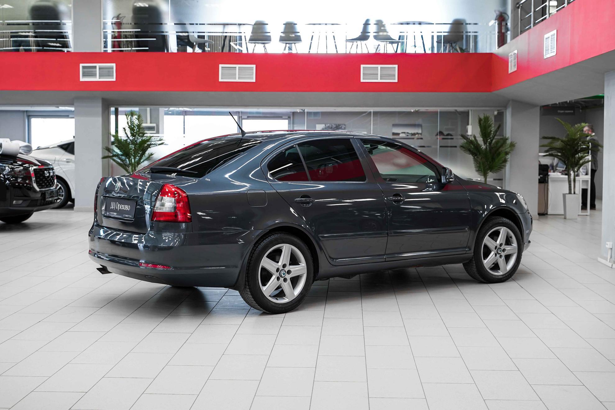 Skoda Octavia 2011, серый, ДЦ Орехово