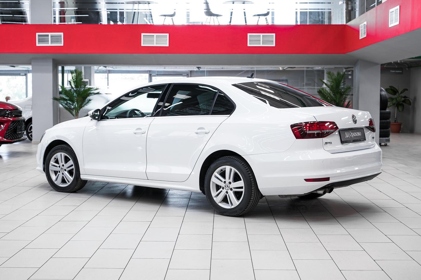 Volkswagen Jetta 2016, белый, ДЦ Орехово