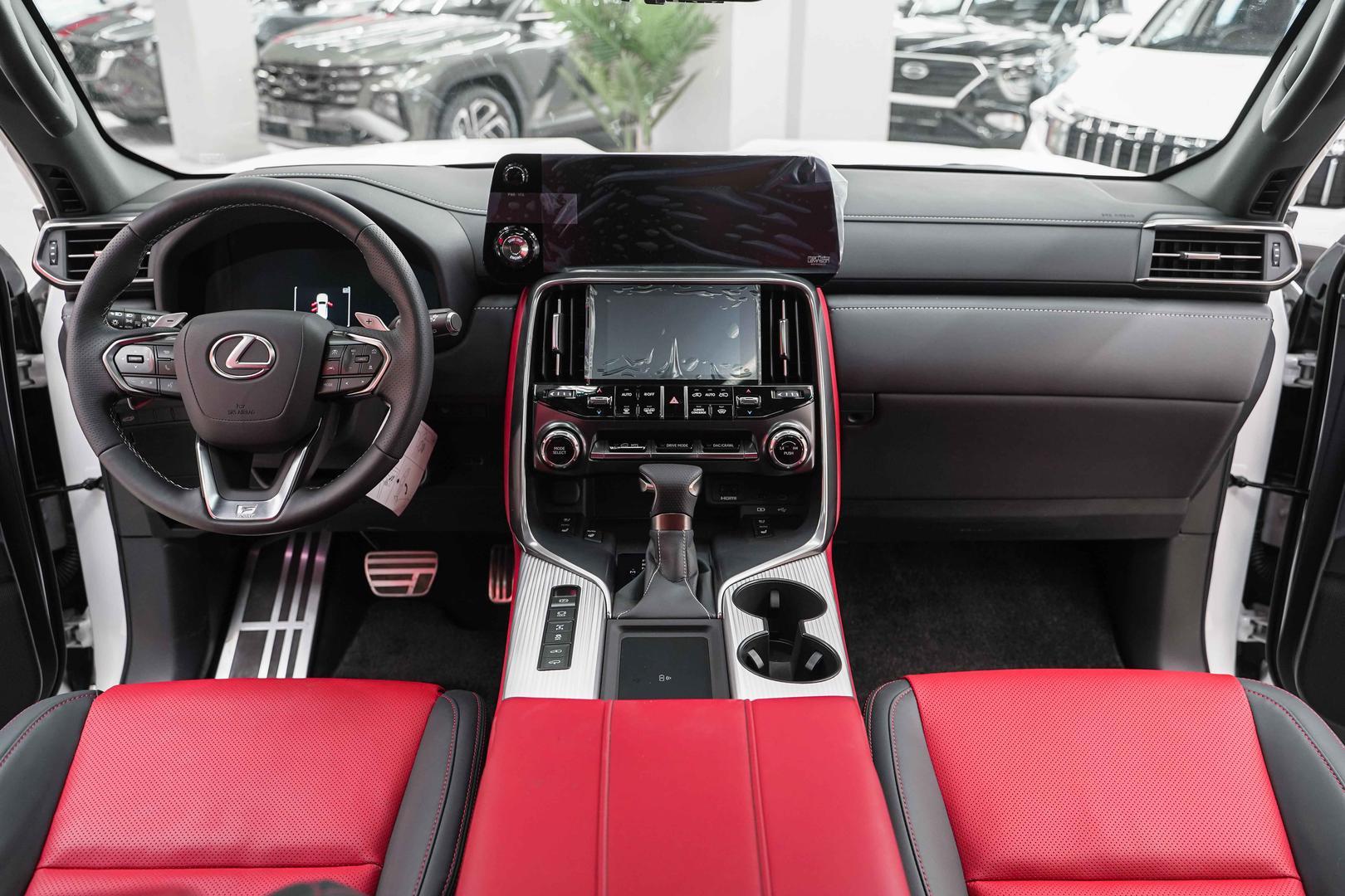 Lexus LX 2026, белый, ДЦ Орехово