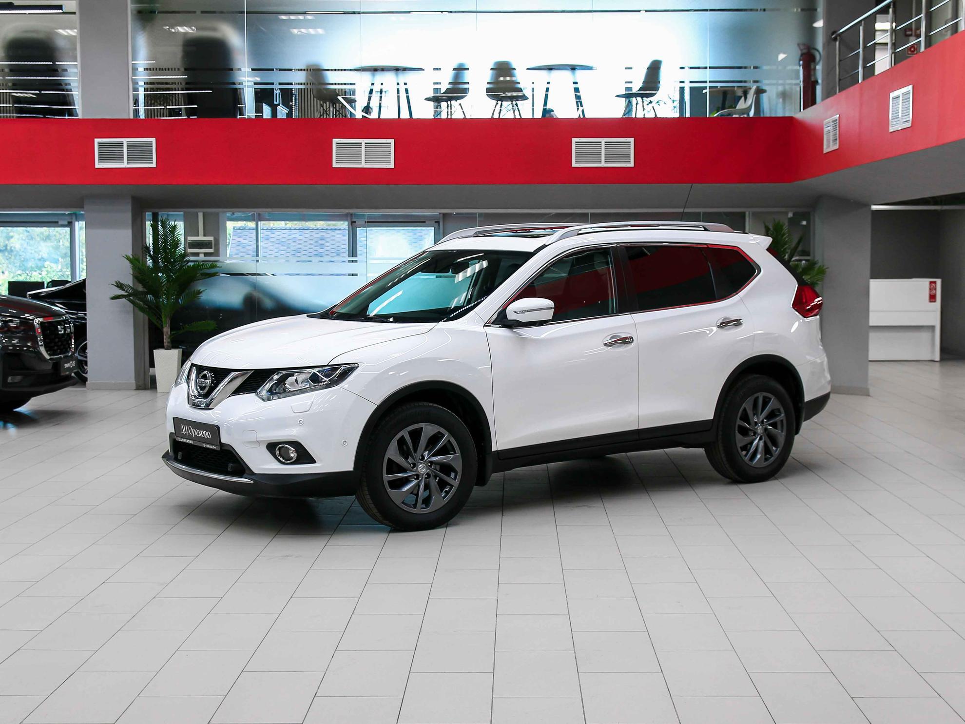 Nissan X-Trail 2015, белый, ДЦ Орехово