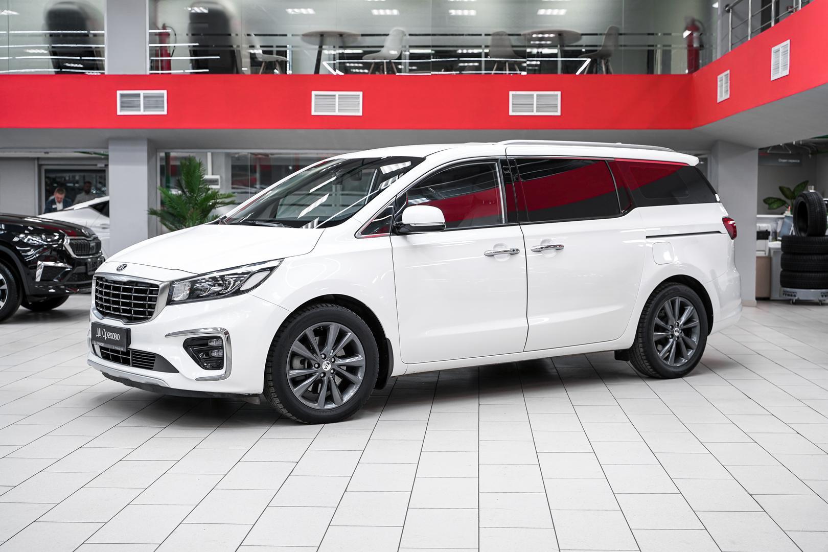 Kia Carnival 2019, белый, ДЦ Орехово