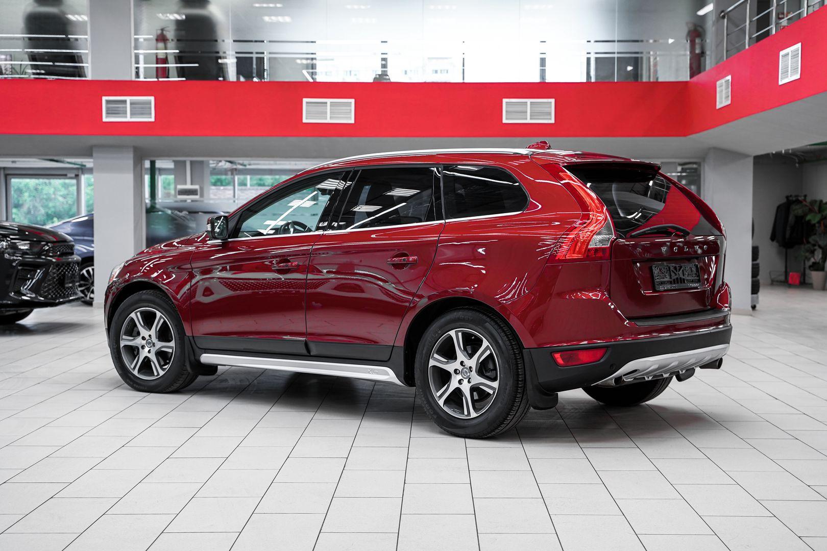 Volvo XC60 2011, красный, ДЦ Орехово