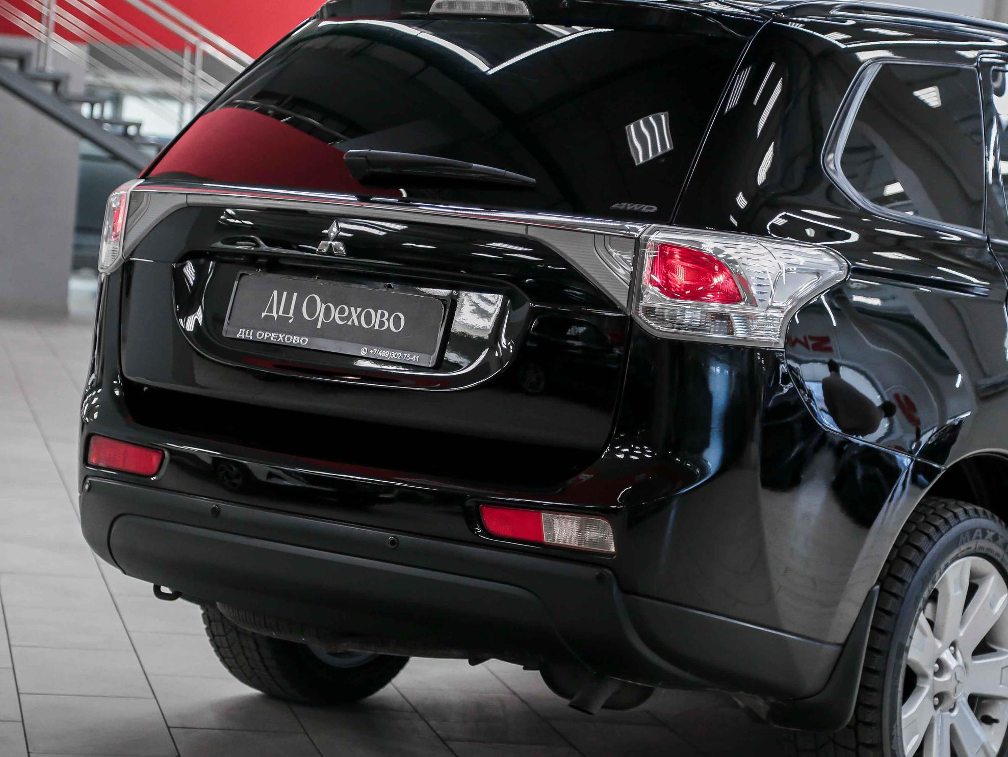 Mitsubishi Outlander 2013, черный, ДЦ Орехово