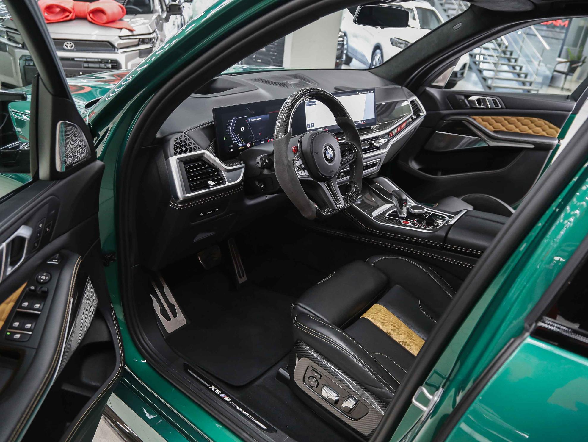BMW X5 M 2023, зеленый, ДЦ Орехово