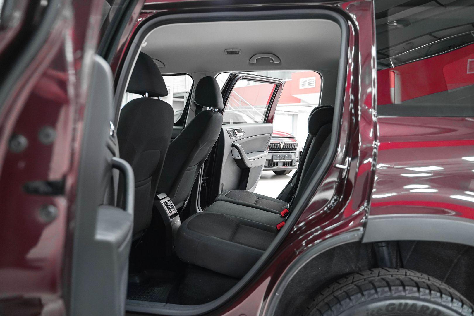 Skoda Yeti 2013, пурпурный, ДЦ Орехово