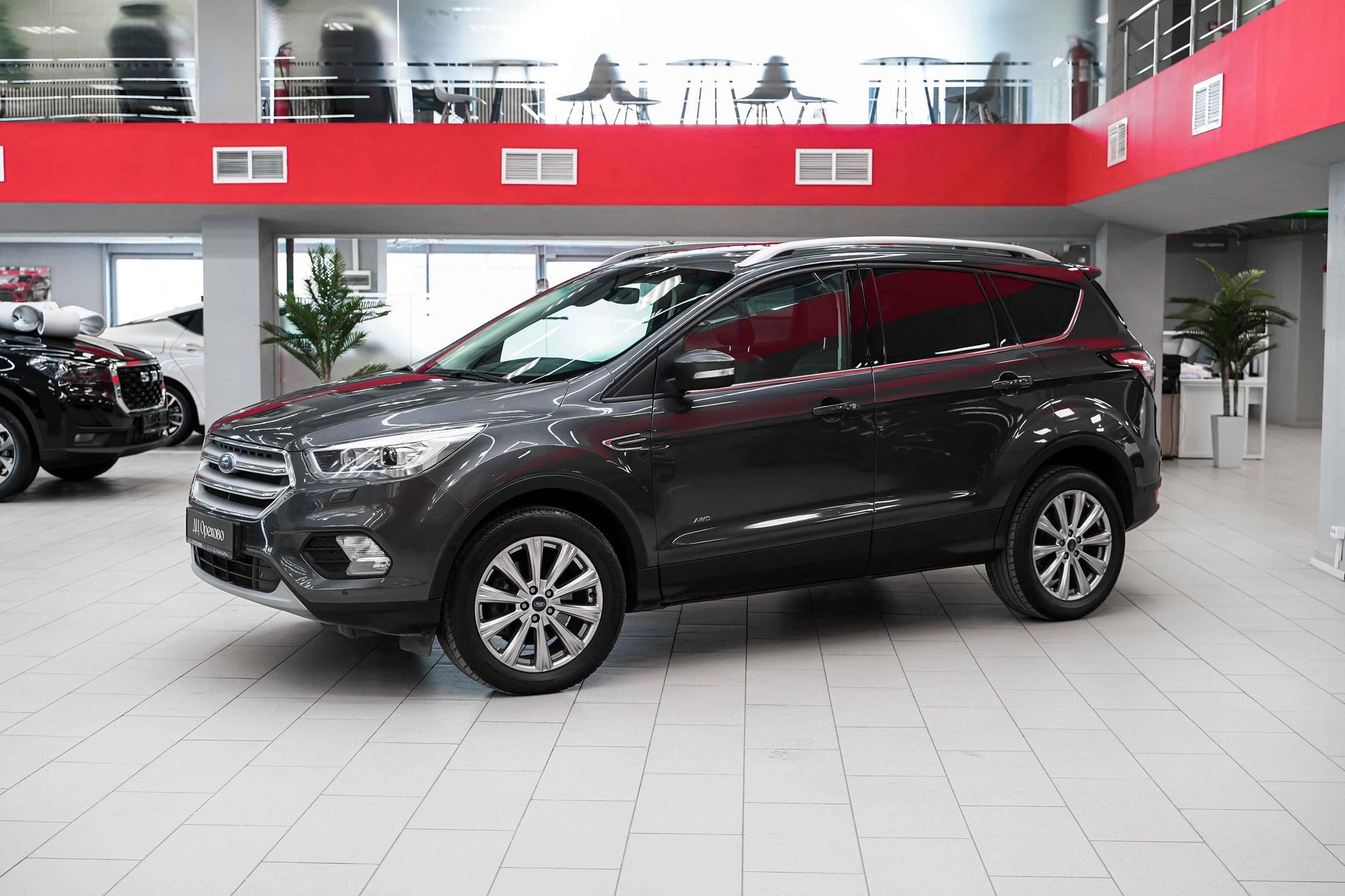 Ford Kuga 2017, серый, ДЦ Орехово