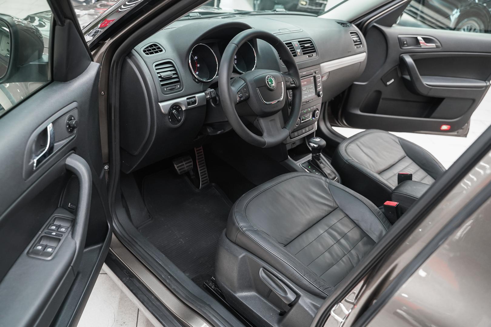 Skoda Yeti 2012, коричневый, ДЦ Орехово