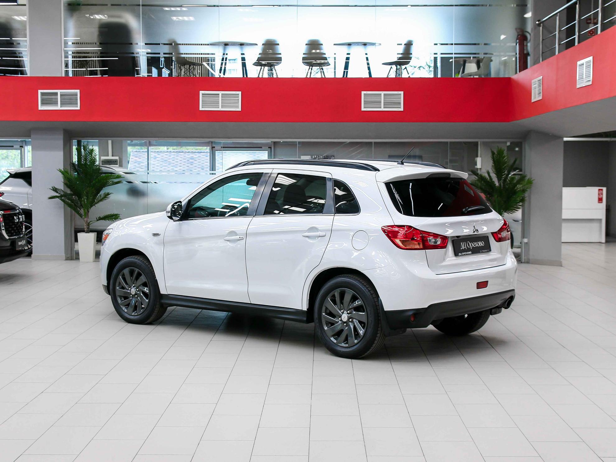 Mitsubishi ASX 2014, белый, ДЦ Орехово