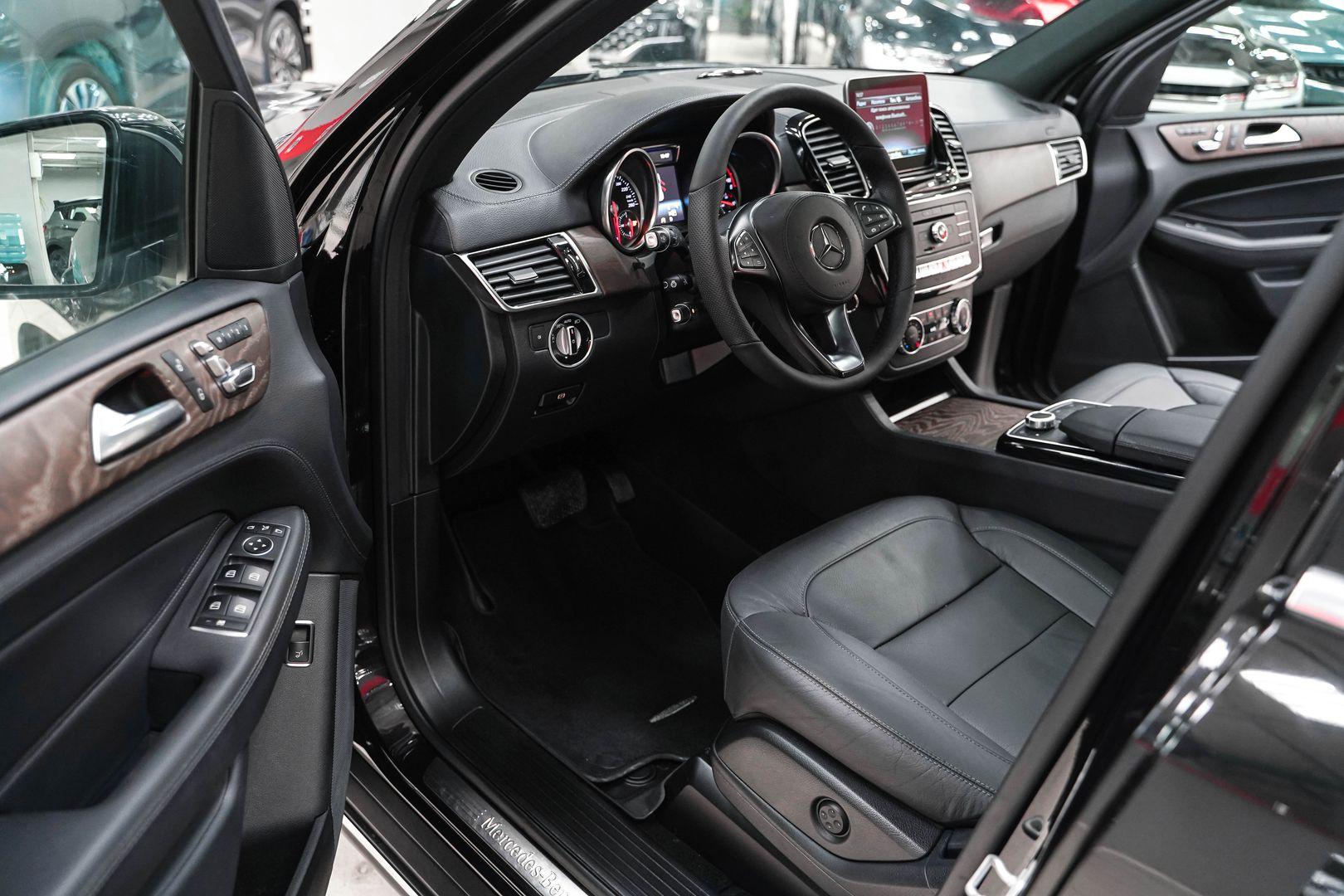 Mercedes-Benz GLS 2017, черный, ДЦ Орехово