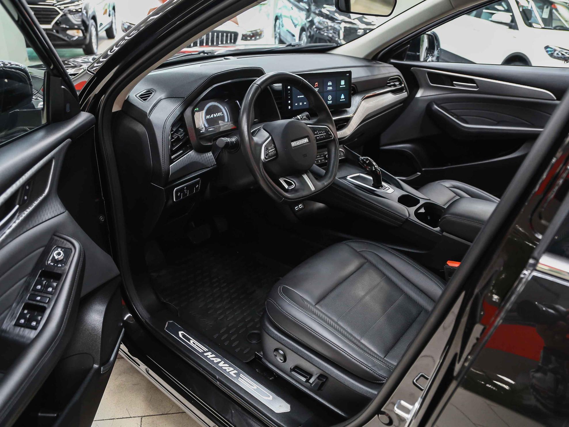 Haval F7 2023, черный, ДЦ Орехово