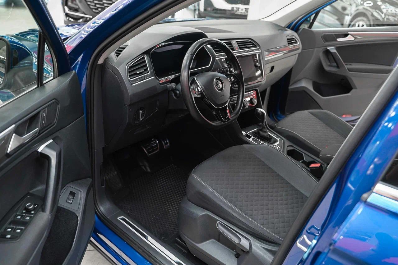 Volkswagen Tiguan 2018, синий, ДЦ Орехово