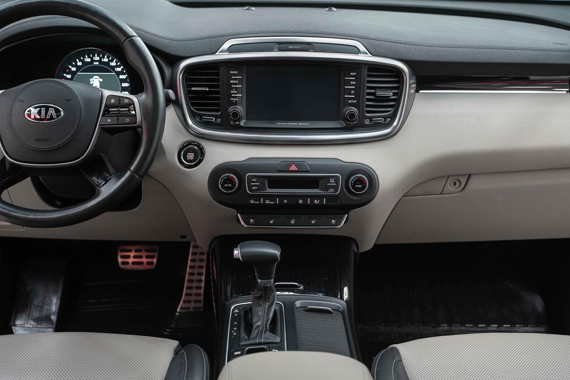 Kia Sorento 2018, серый, ДЦ Орехово