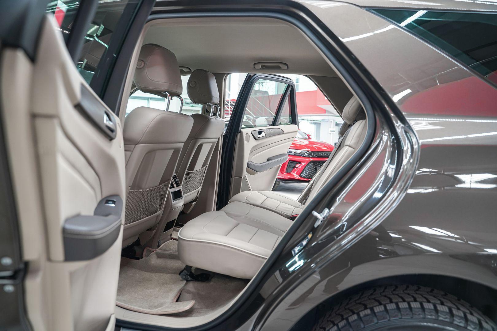 Mercedes-Benz M-Класс 2013, коричневый, ДЦ Орехово