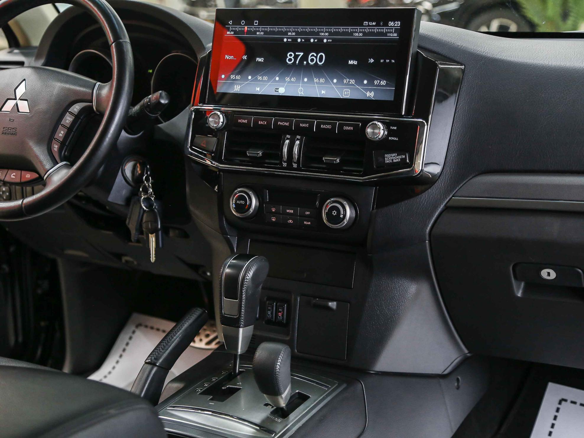 Mitsubishi Pajero 2013, черный, ДЦ Орехово