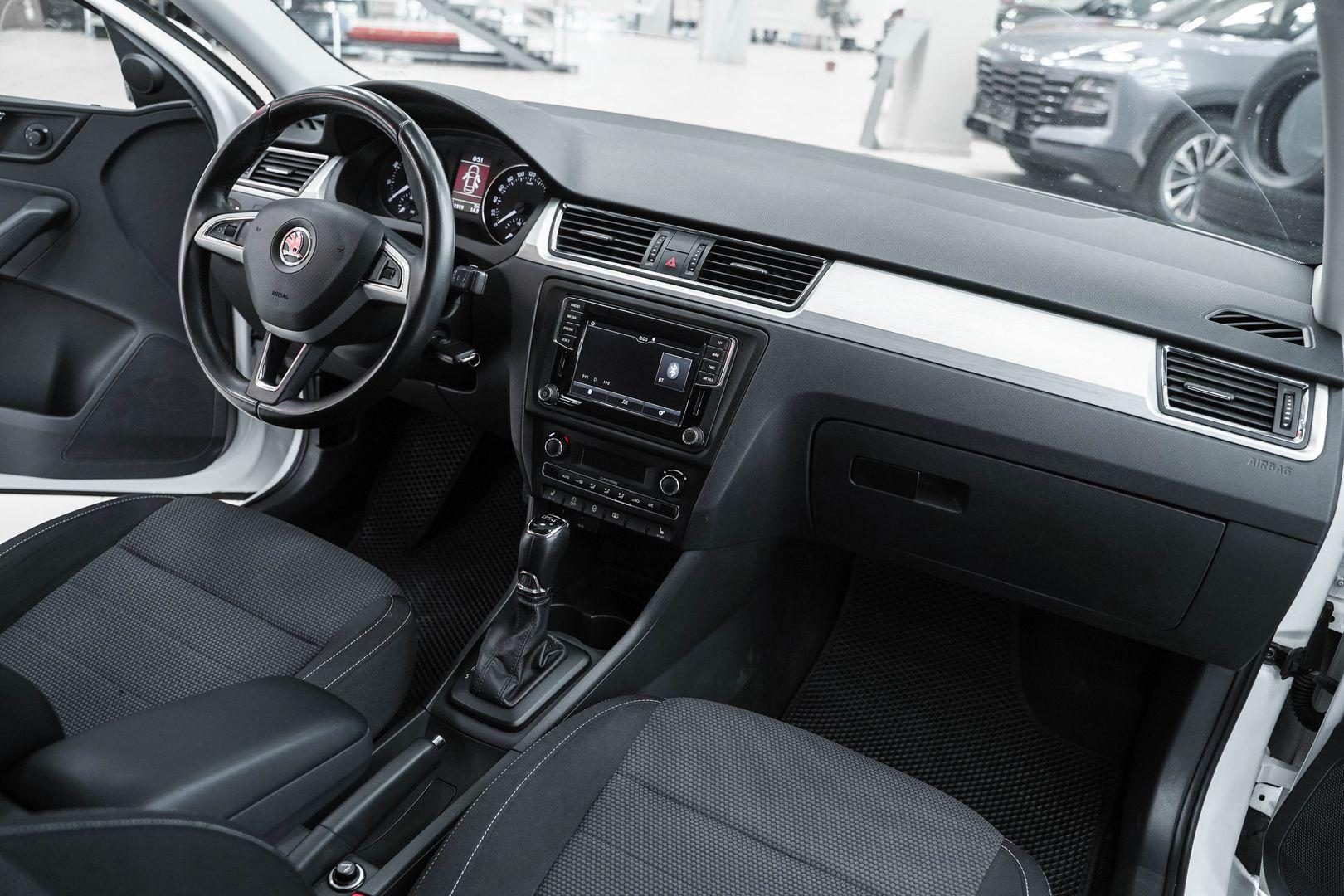 Skoda Rapid 2015, белый, ДЦ Орехово
