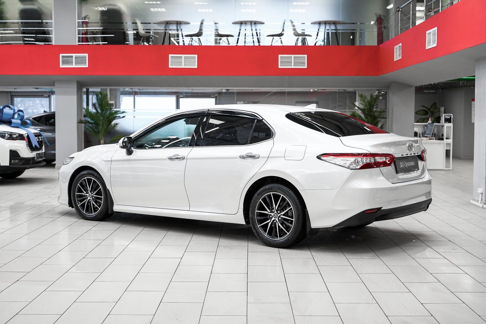 Toyota Camry 2020, белый, ДЦ Орехово