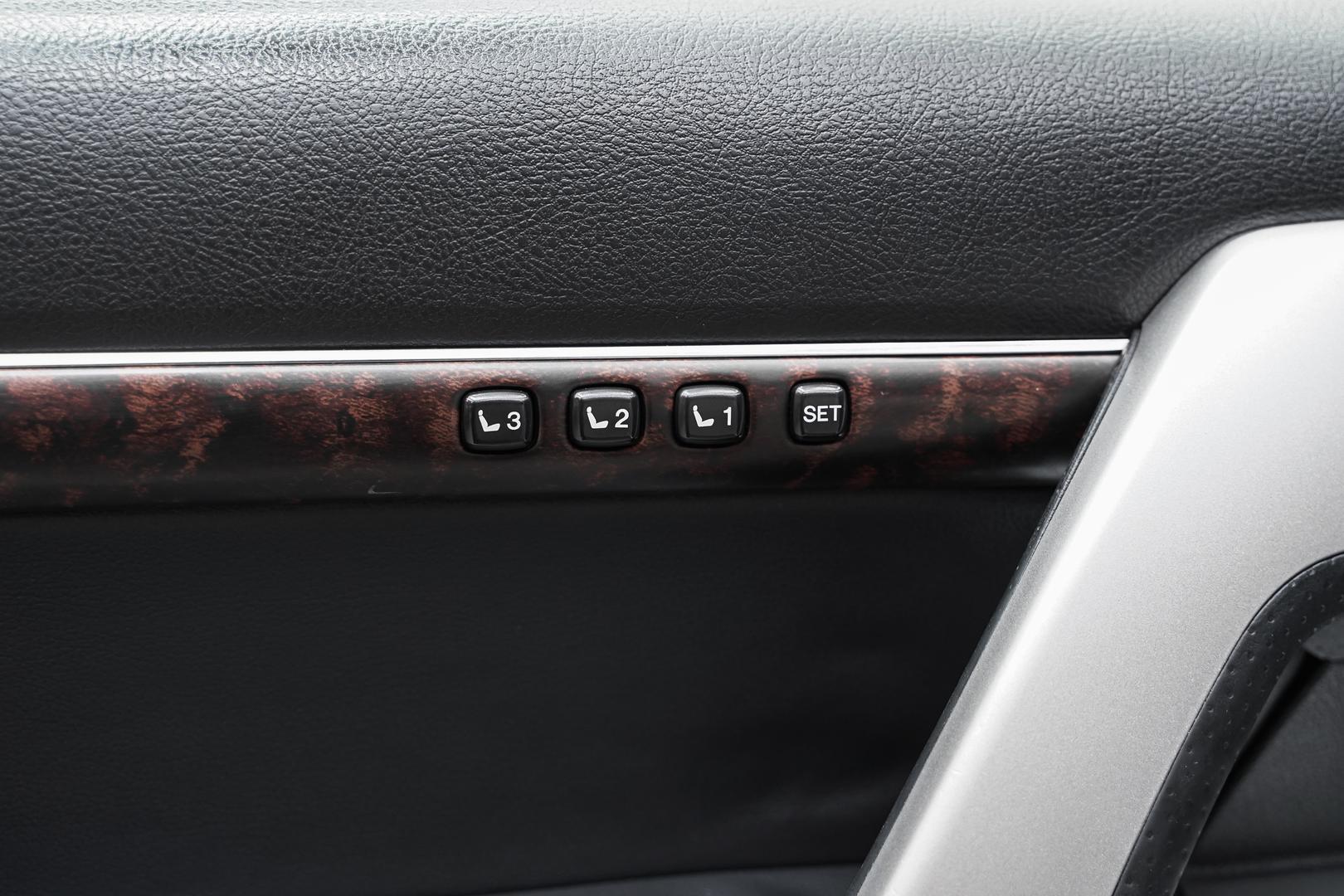 Toyota Land Cruiser 2014, белый, ДЦ Орехово