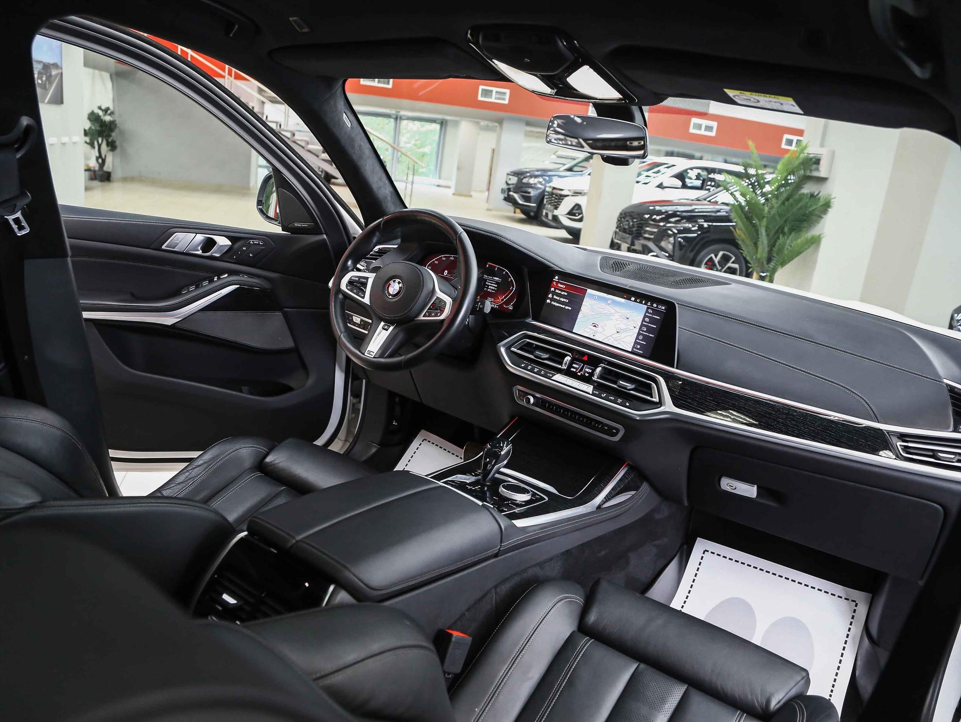 BMW X7 2020, белый, ДЦ Орехово