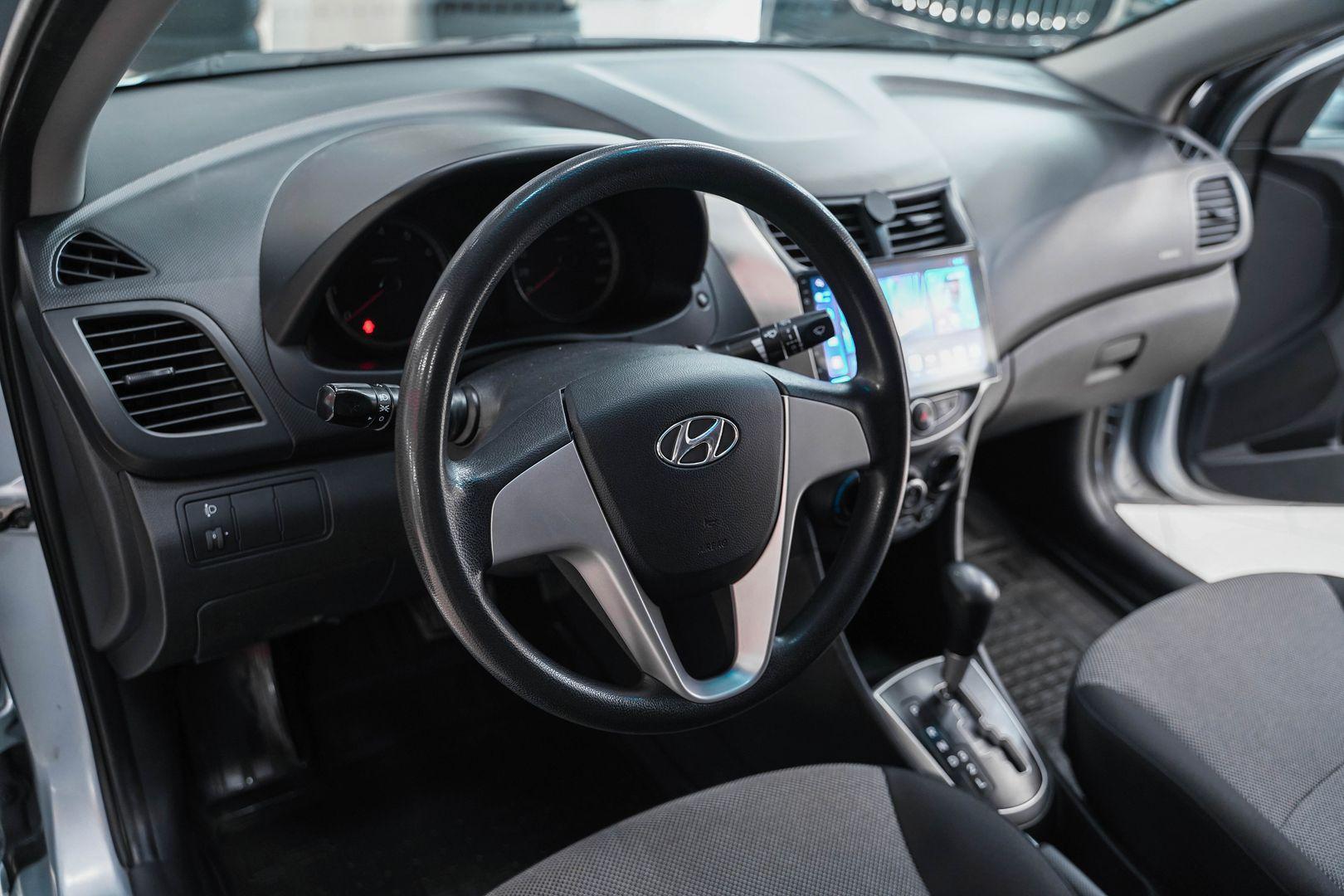 Hyundai Solaris 2011, серый, ДЦ Орехово