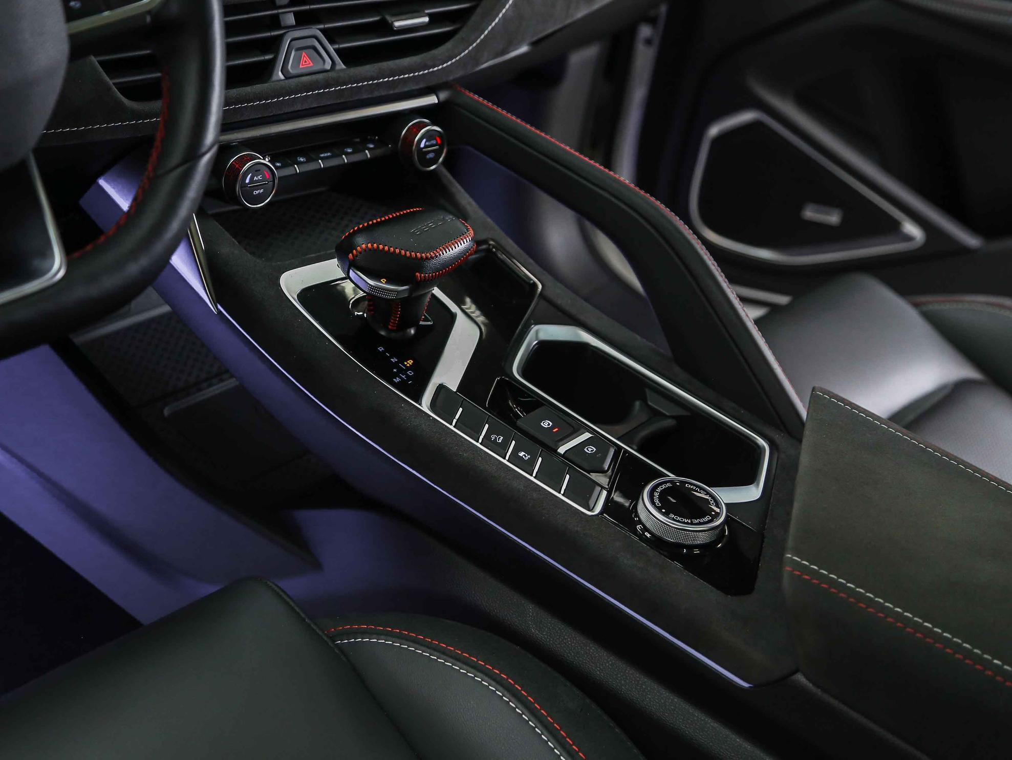 Geely Tugella 2023, белый, ДЦ Орехово