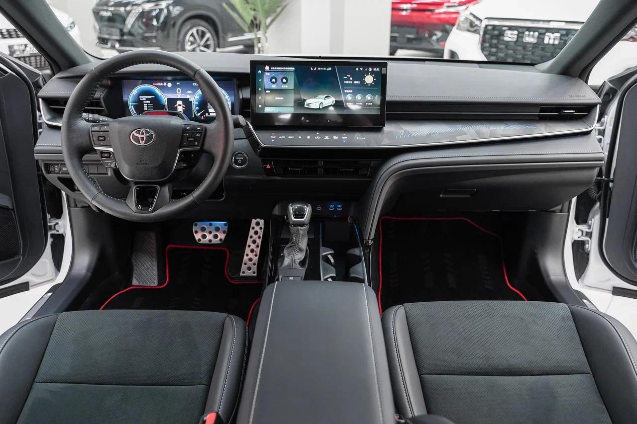 Toyota Camry 2025, белый, ДЦ Орехово
