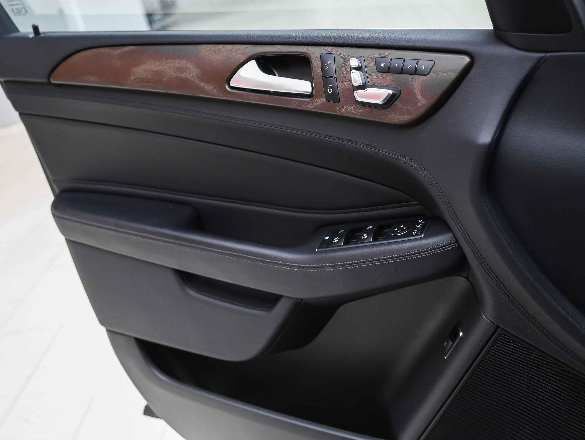 Mercedes-Benz GLE 2017, черный, ДЦ Орехово