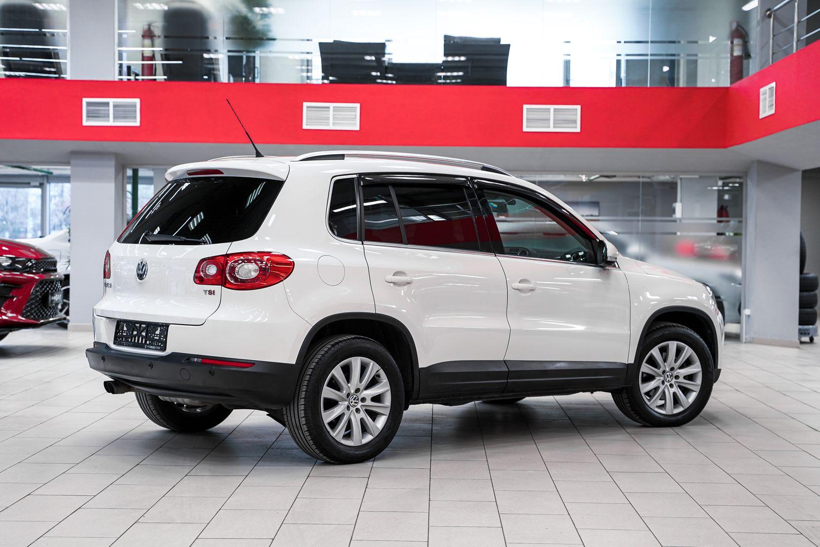 Volkswagen Tiguan 2008, белый, ДЦ Орехово