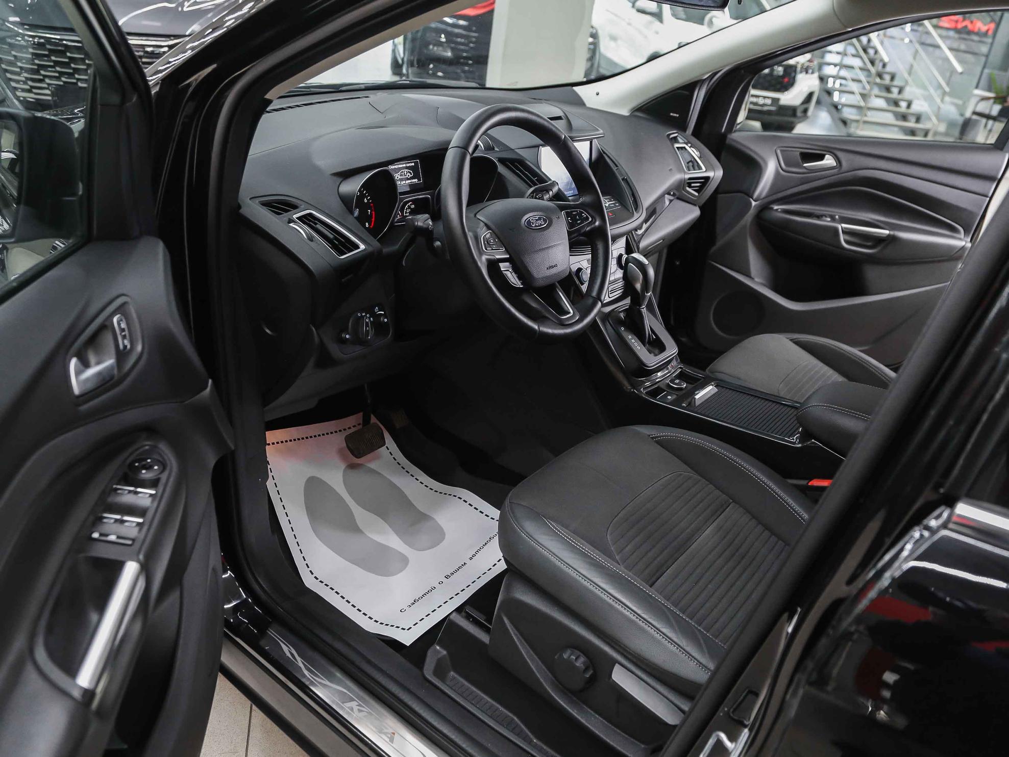 Ford Kuga 2017, черный, ДЦ Орехово