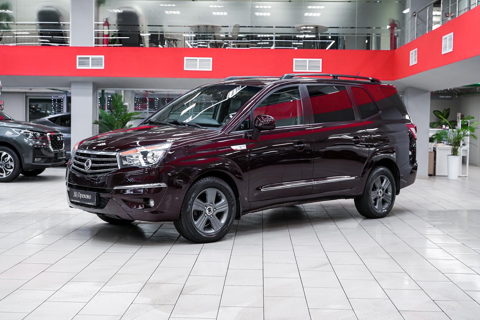 SsangYong Stavic 2014, пурпурный, ДЦ Орехово