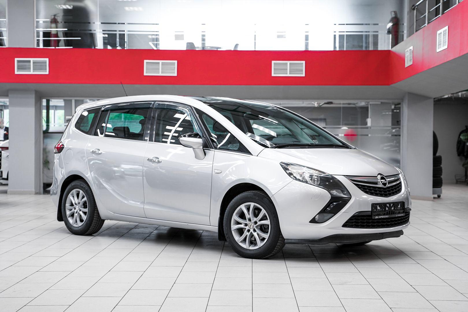 Opel Zafira 2013, серебряный, ДЦ Орехово