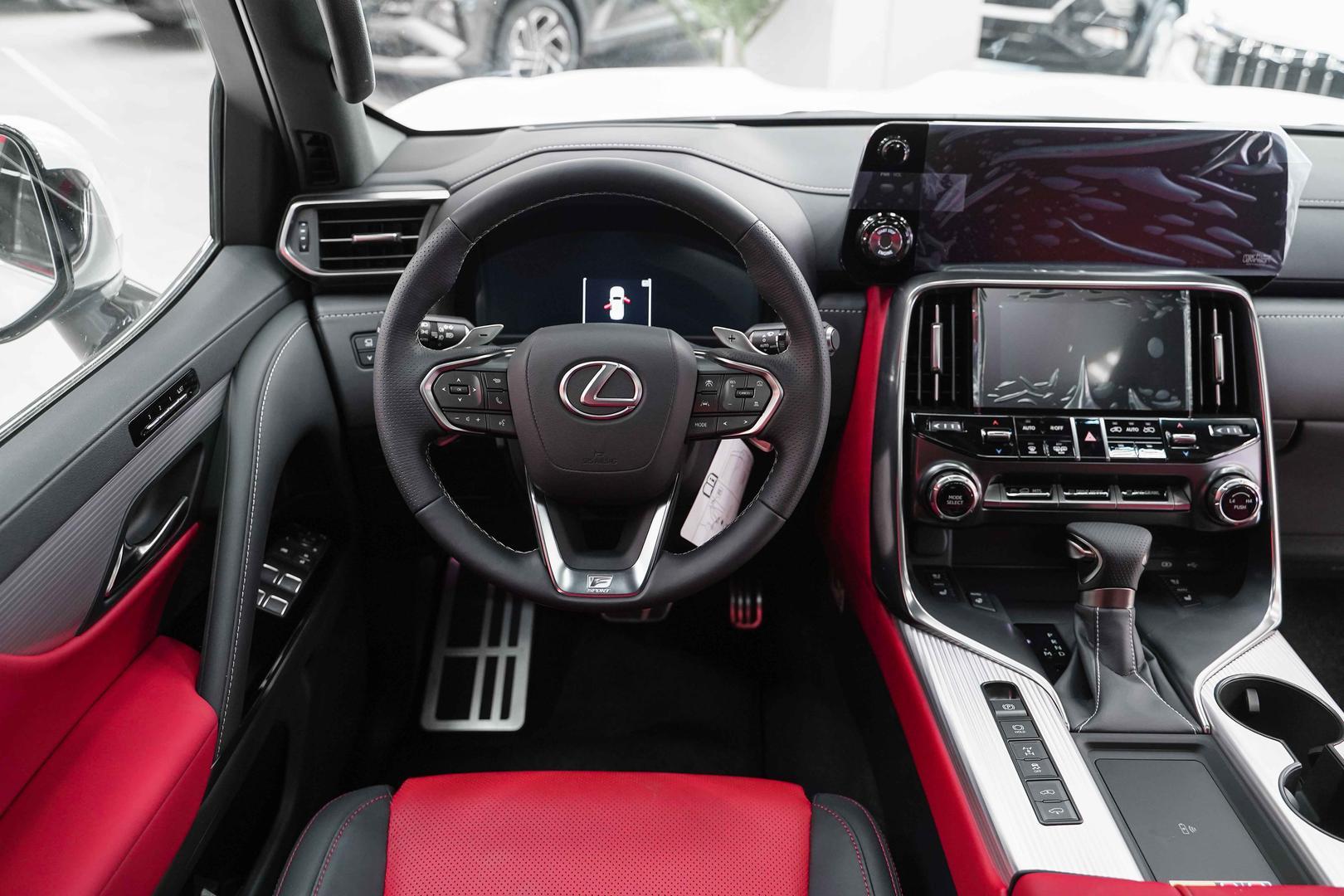 Lexus LX 2026, белый, ДЦ Орехово