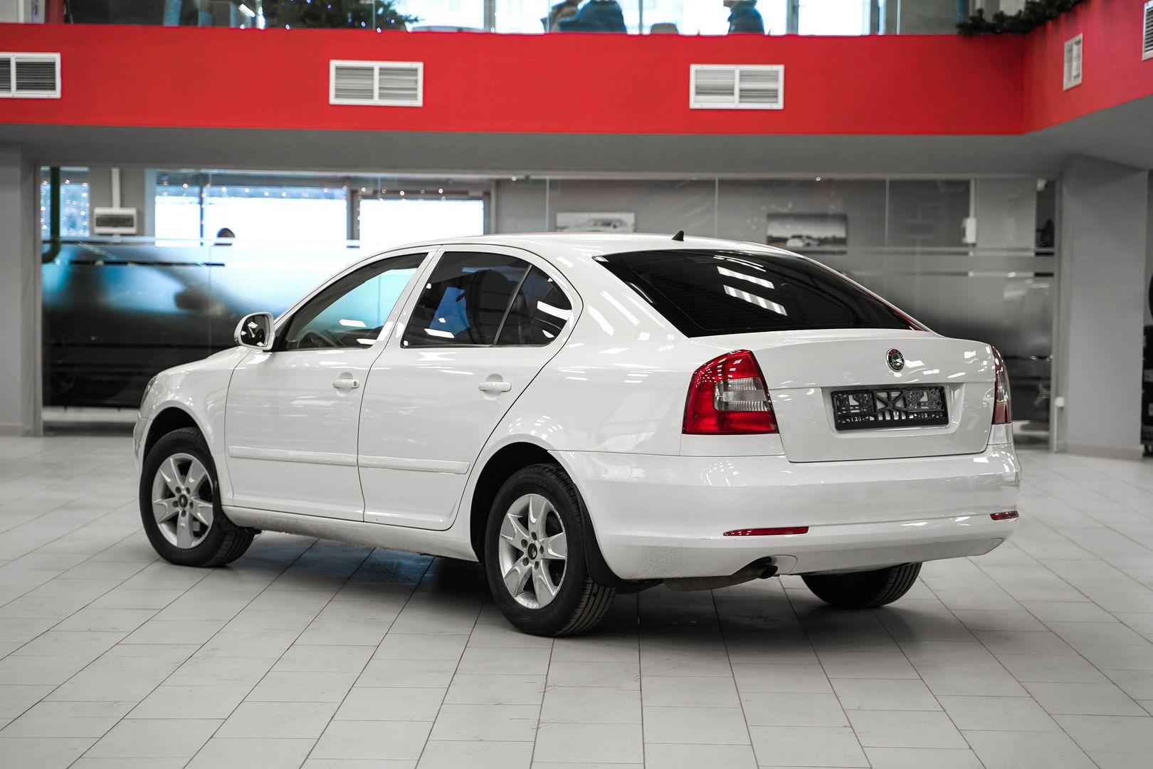 Skoda Octavia 2013, белый, ДЦ Орехово