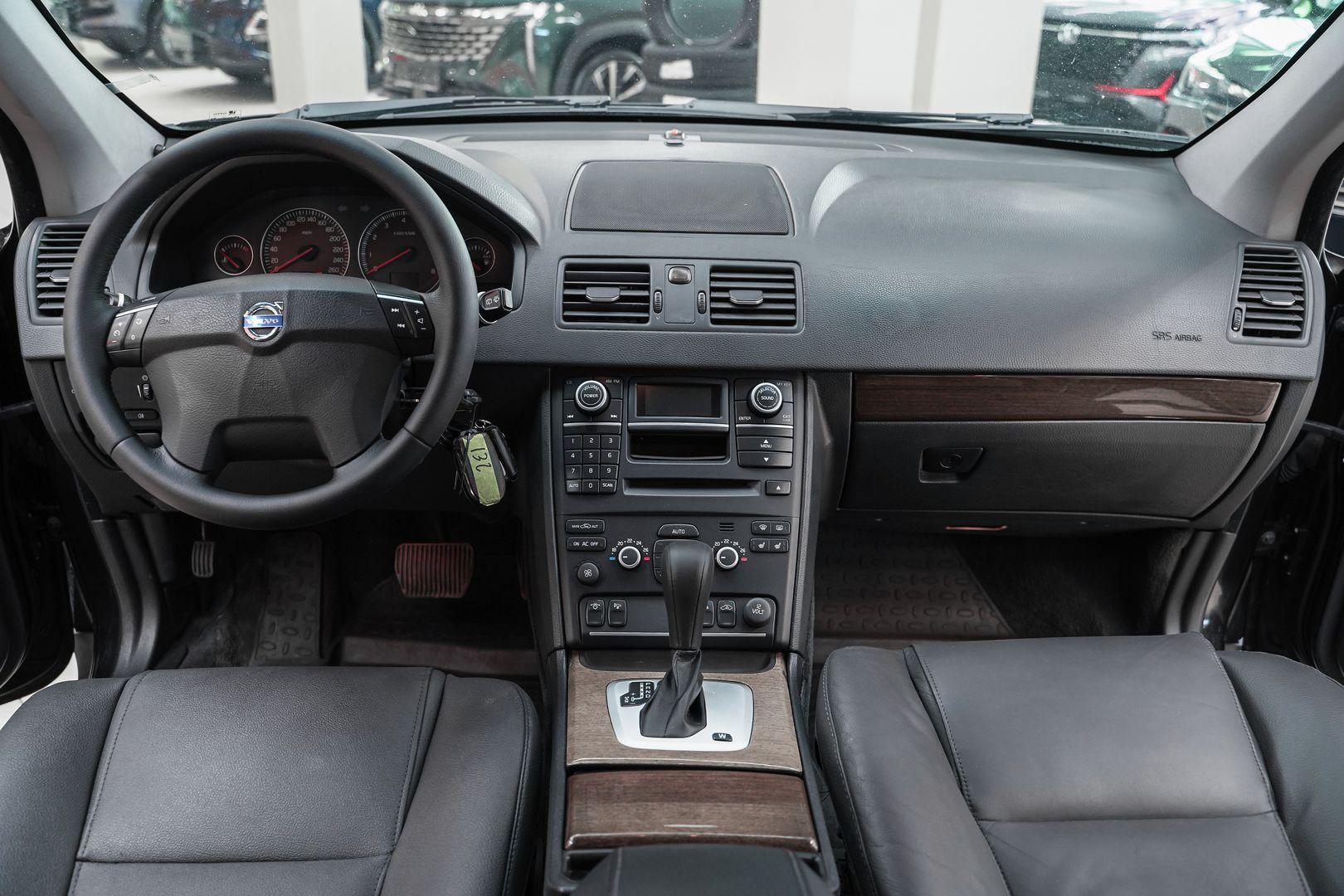 Volvo XC90 2010, черный, ДЦ Орехово