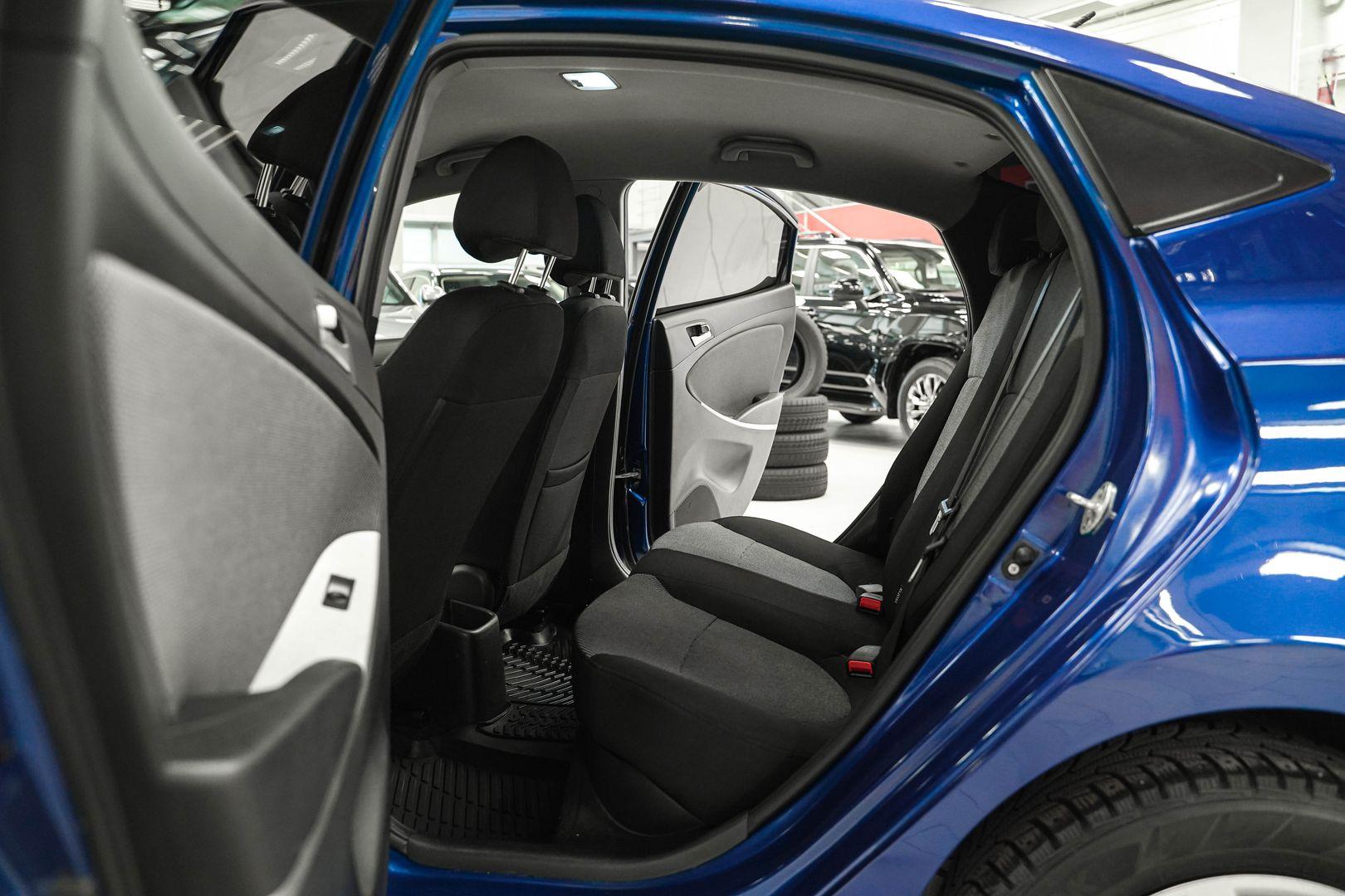 Hyundai Solaris 2011, синий, ДЦ Орехово
