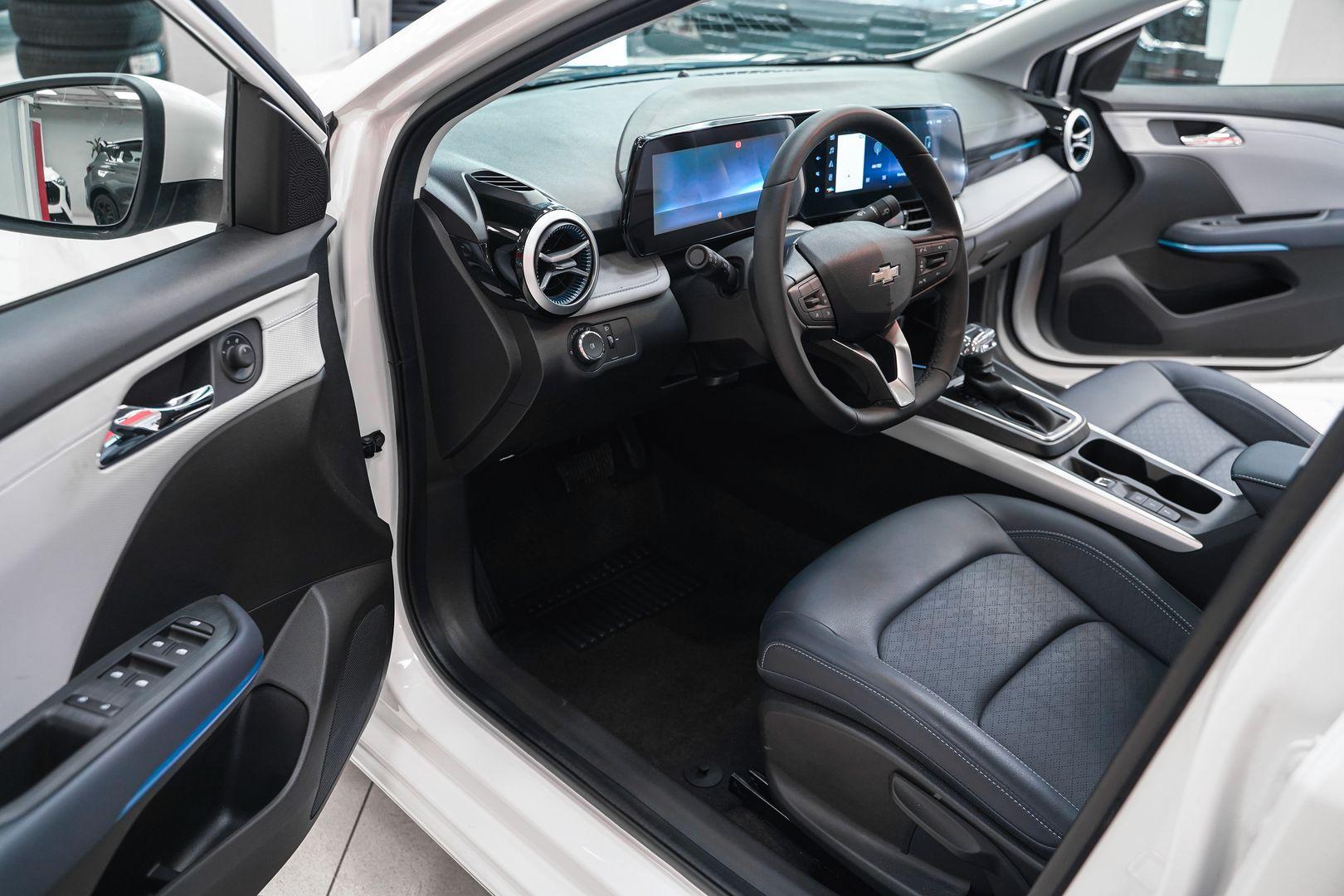 Chevrolet Monza 2023, белый, ДЦ Орехово