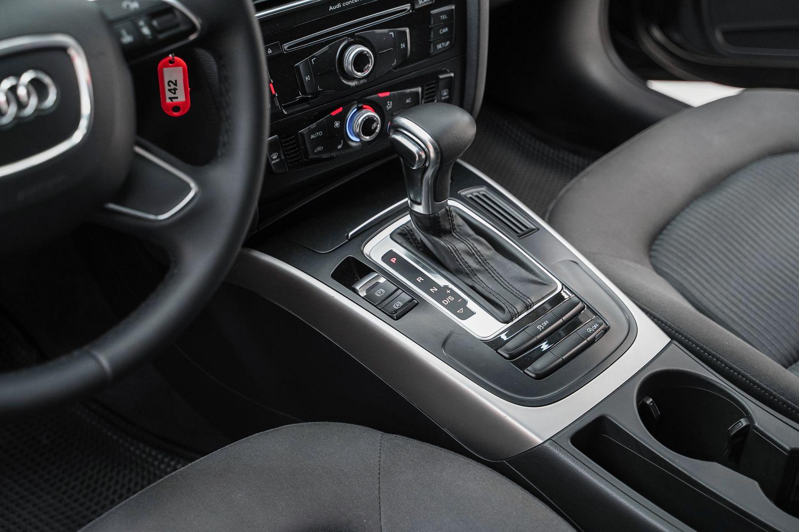 Audi A4 2012, черный, ДЦ Орехово