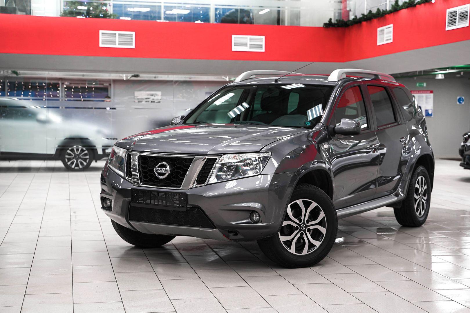 Nissan Terrano 2016, серый, ДЦ Орехово