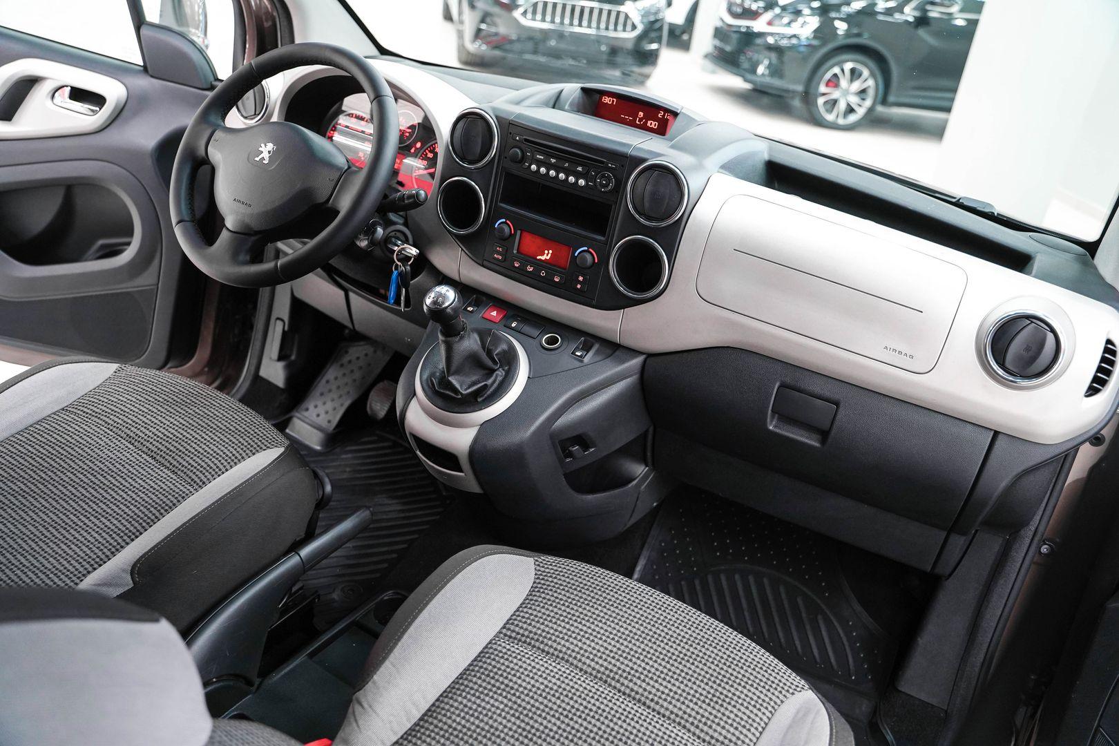 Peugeot Partner 2013, коричневый, ДЦ Орехово