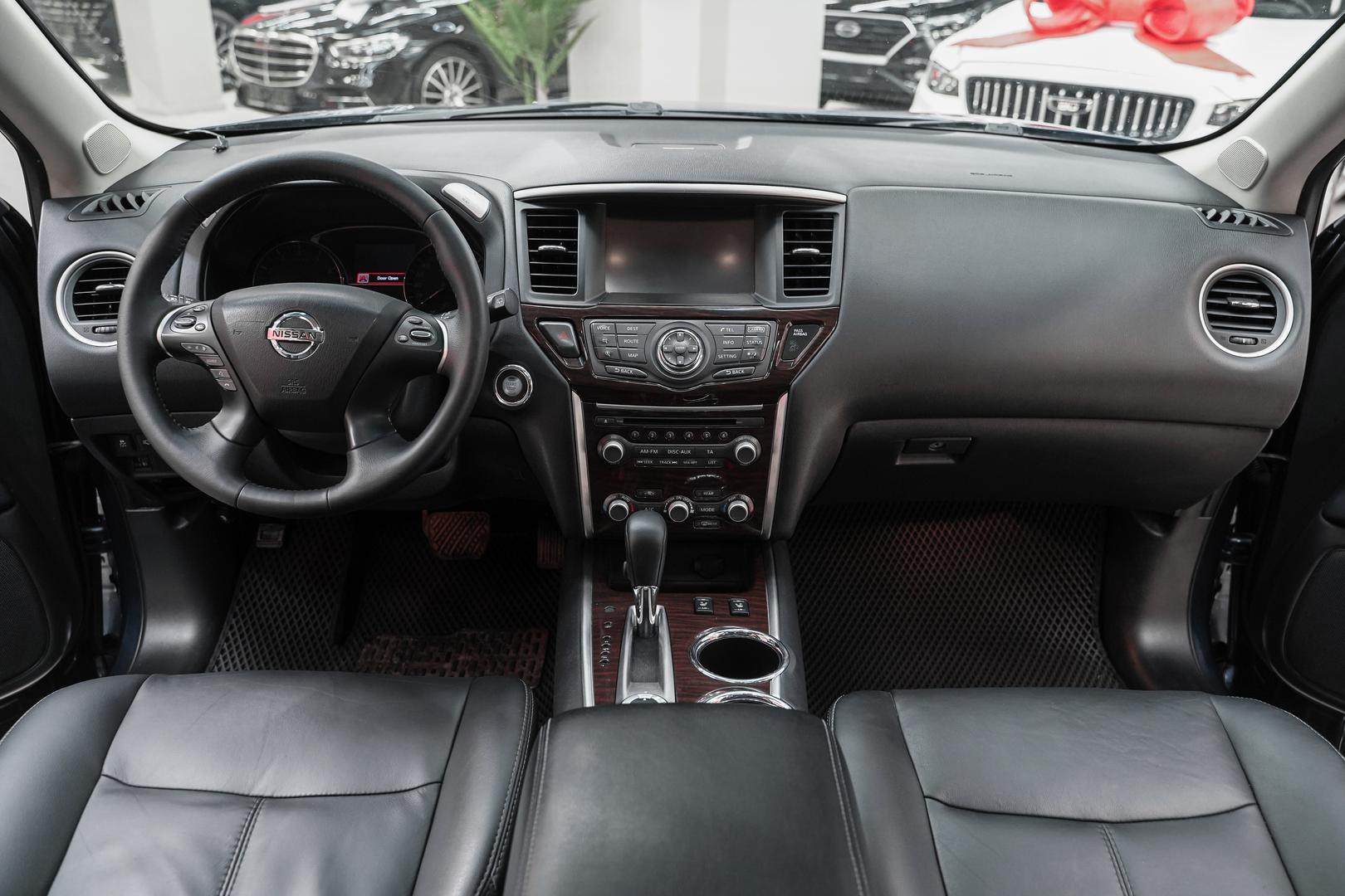 Nissan Pathfinder 2014, синий, ДЦ Орехово