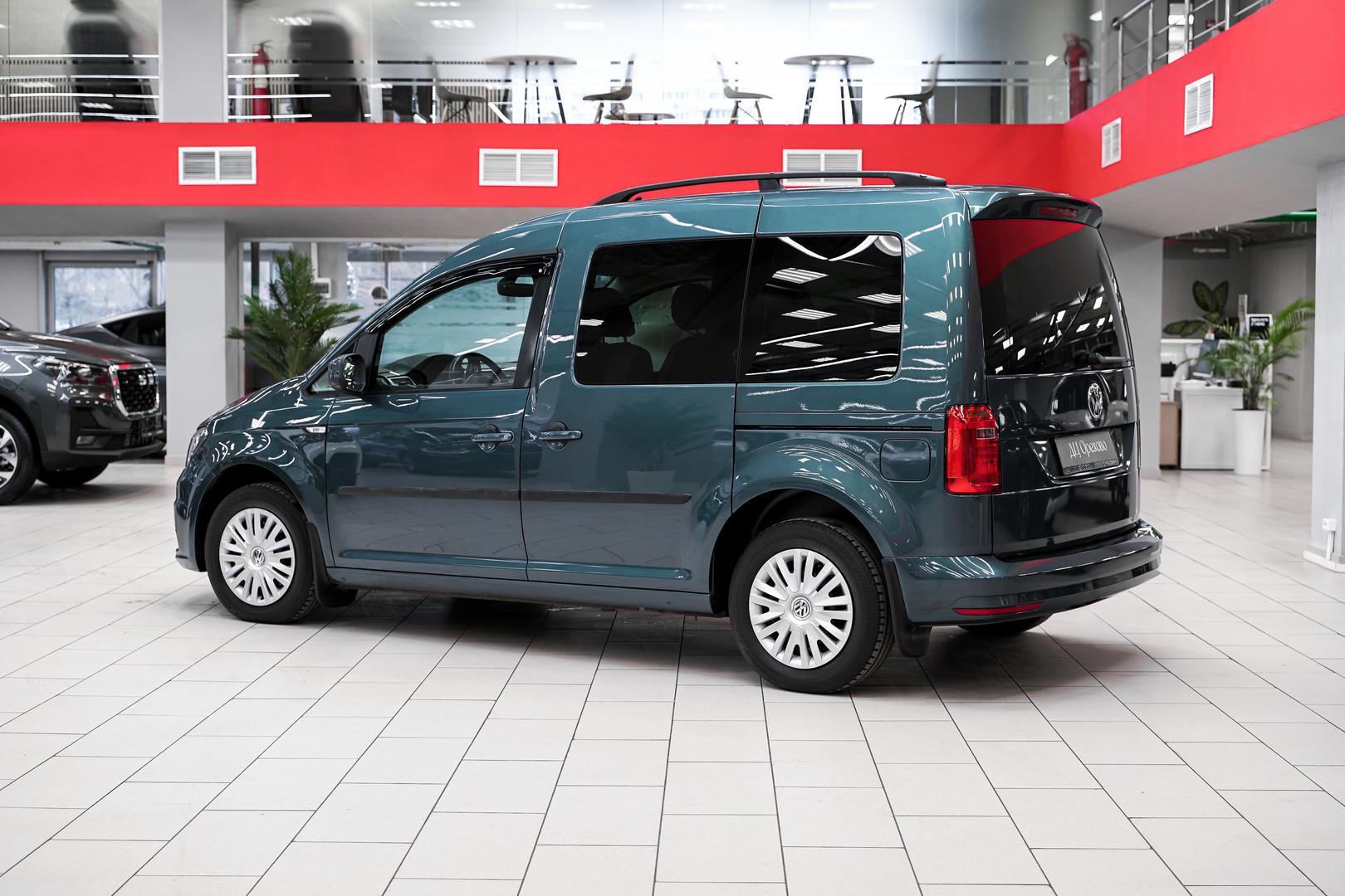 Volkswagen Caddy 2018, зеленый, ДЦ Орехово