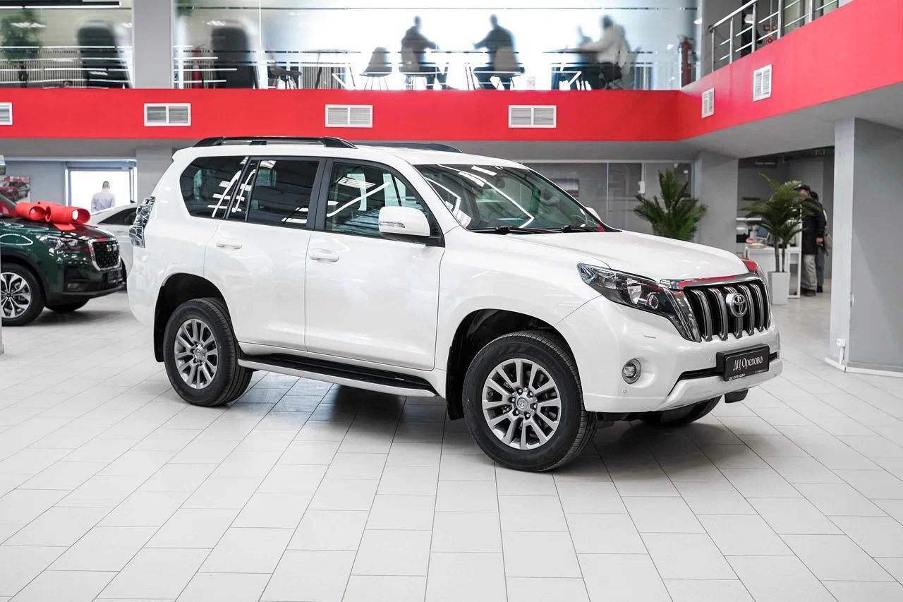 Toyota Land Cruiser Prado 2016, белый, ДЦ Орехово