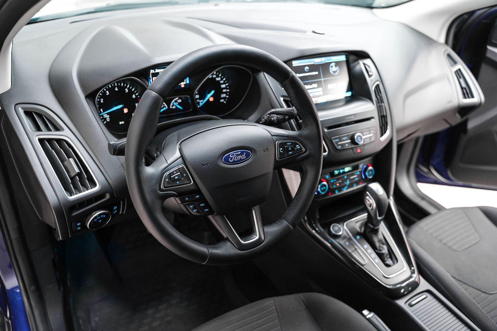 Ford Focus 2016, синий, ДЦ Орехово
