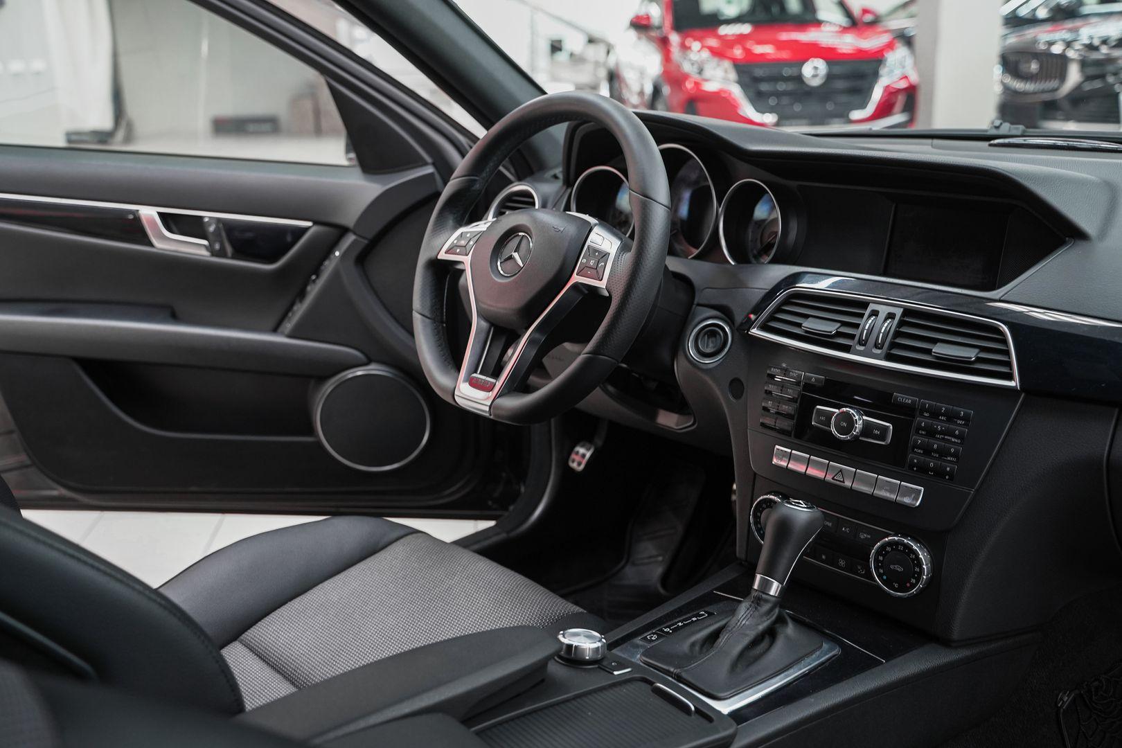 Mercedes-Benz C-Класс 2011, черный, ДЦ Орехово