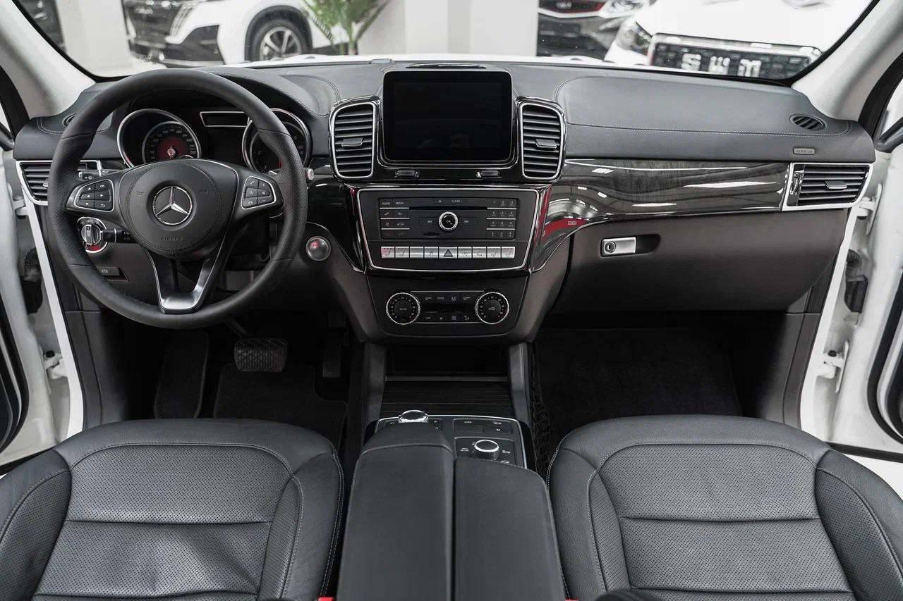 Mercedes-Benz GLS 2016, белый, ДЦ Орехово