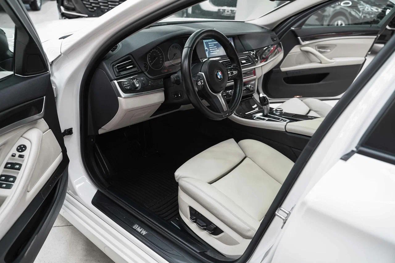 BMW 5 серии 2011, белый, ДЦ Орехово